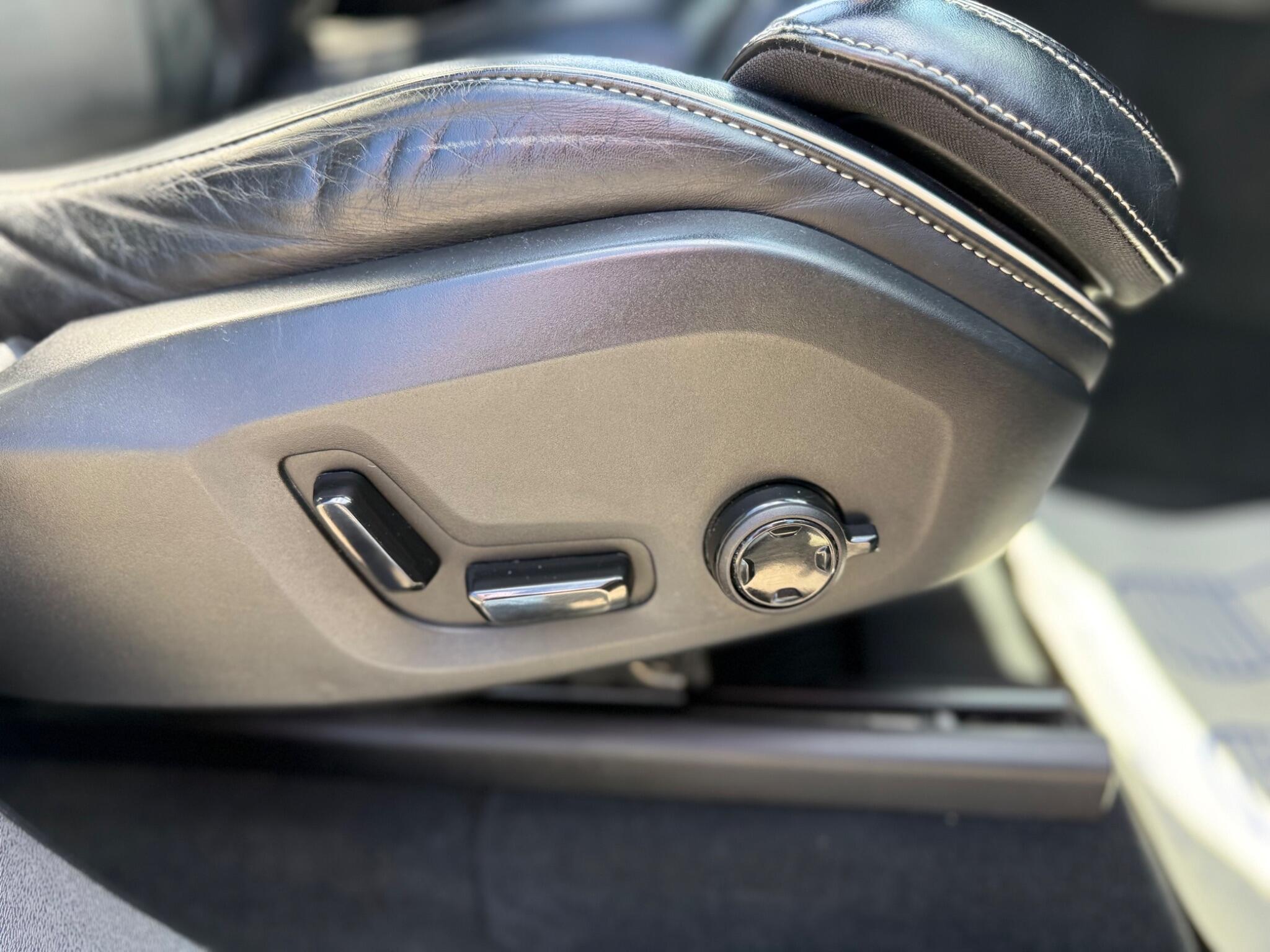 Volvo XC90 view 49