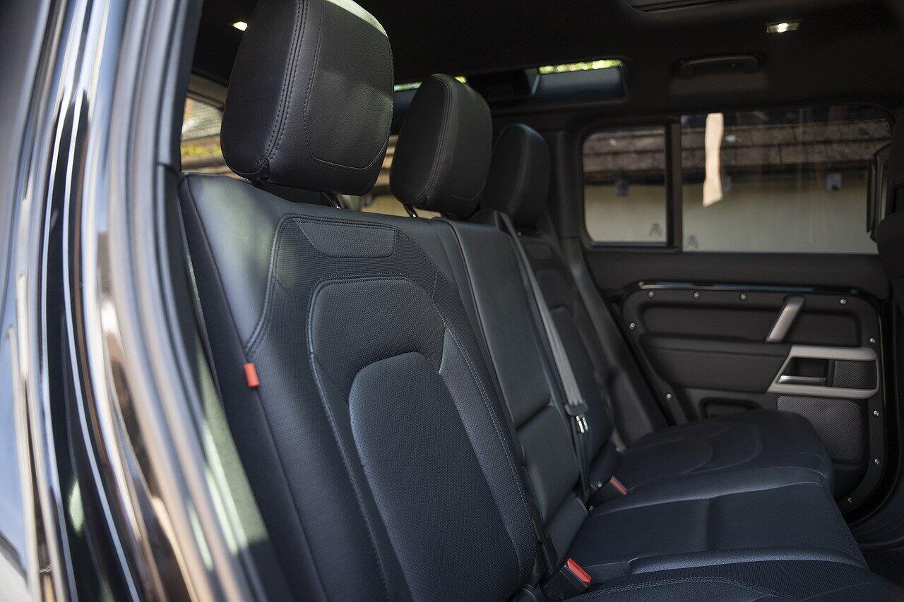 Land Rover Defender view 15