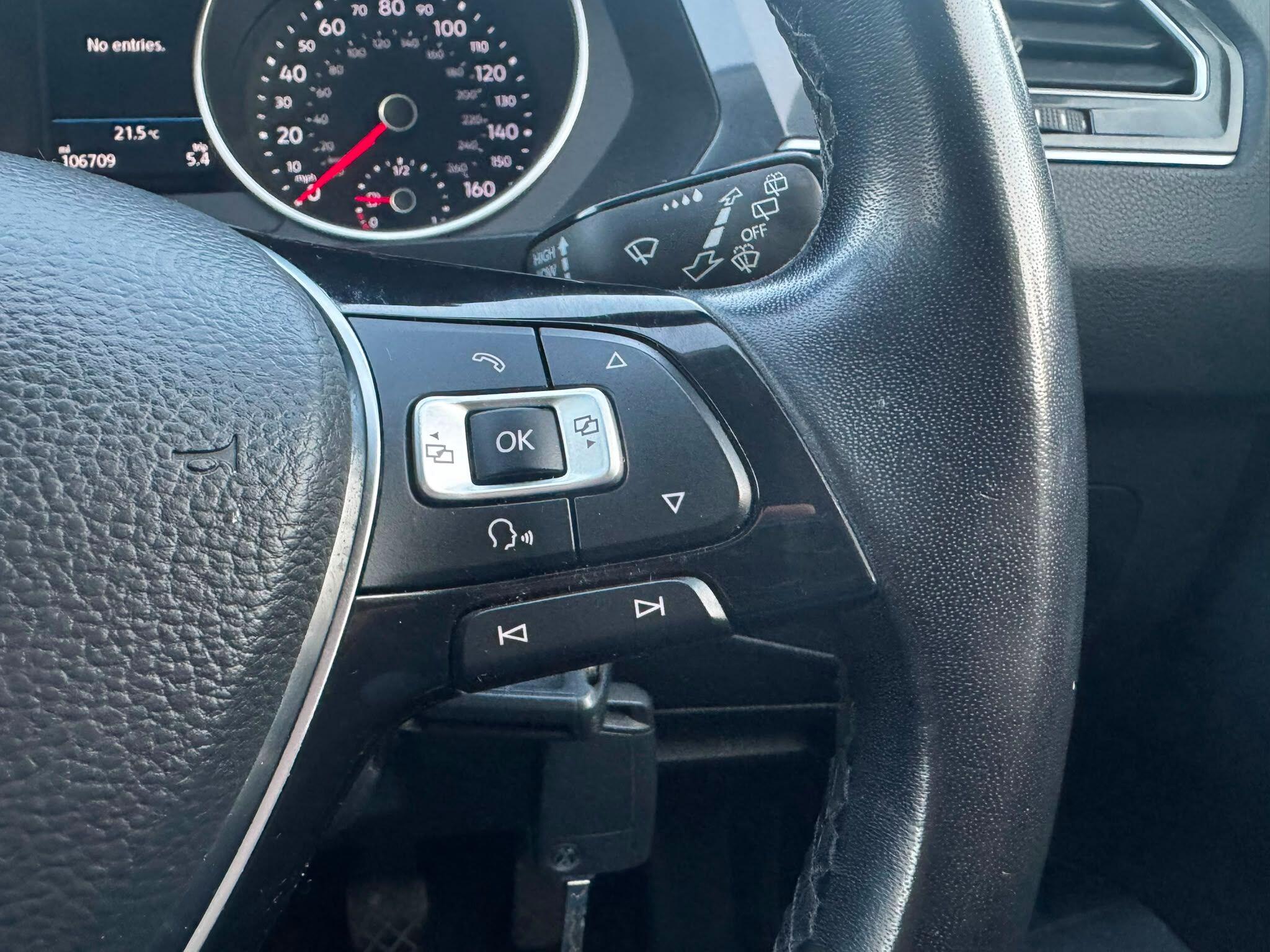 Volkswagen Tiguan view 19