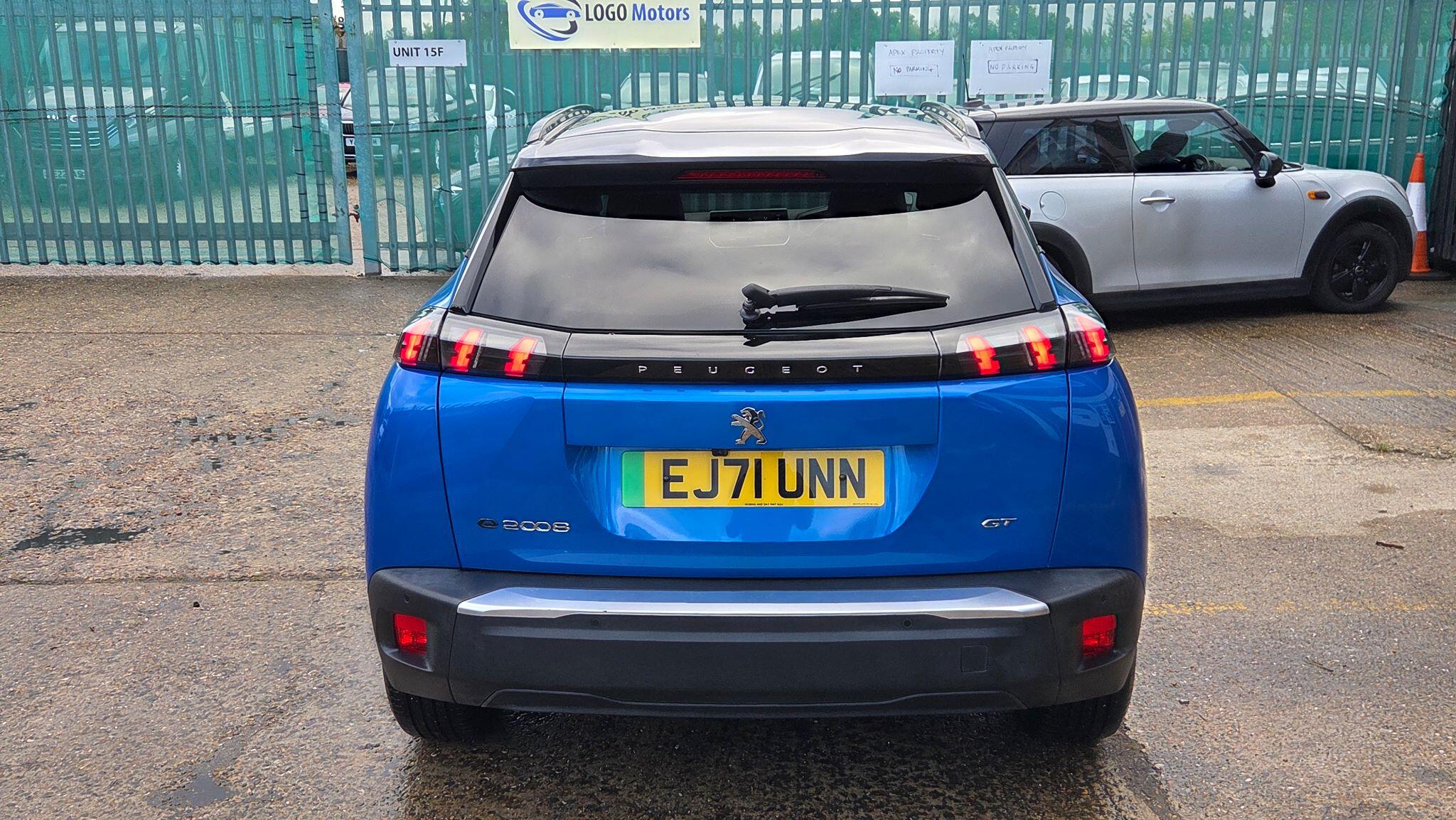 Peugeot e-2008 view 6