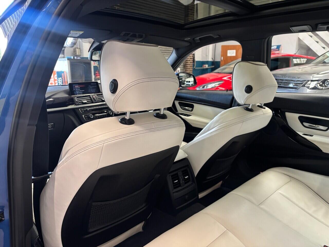 BMW 3 Series view 25