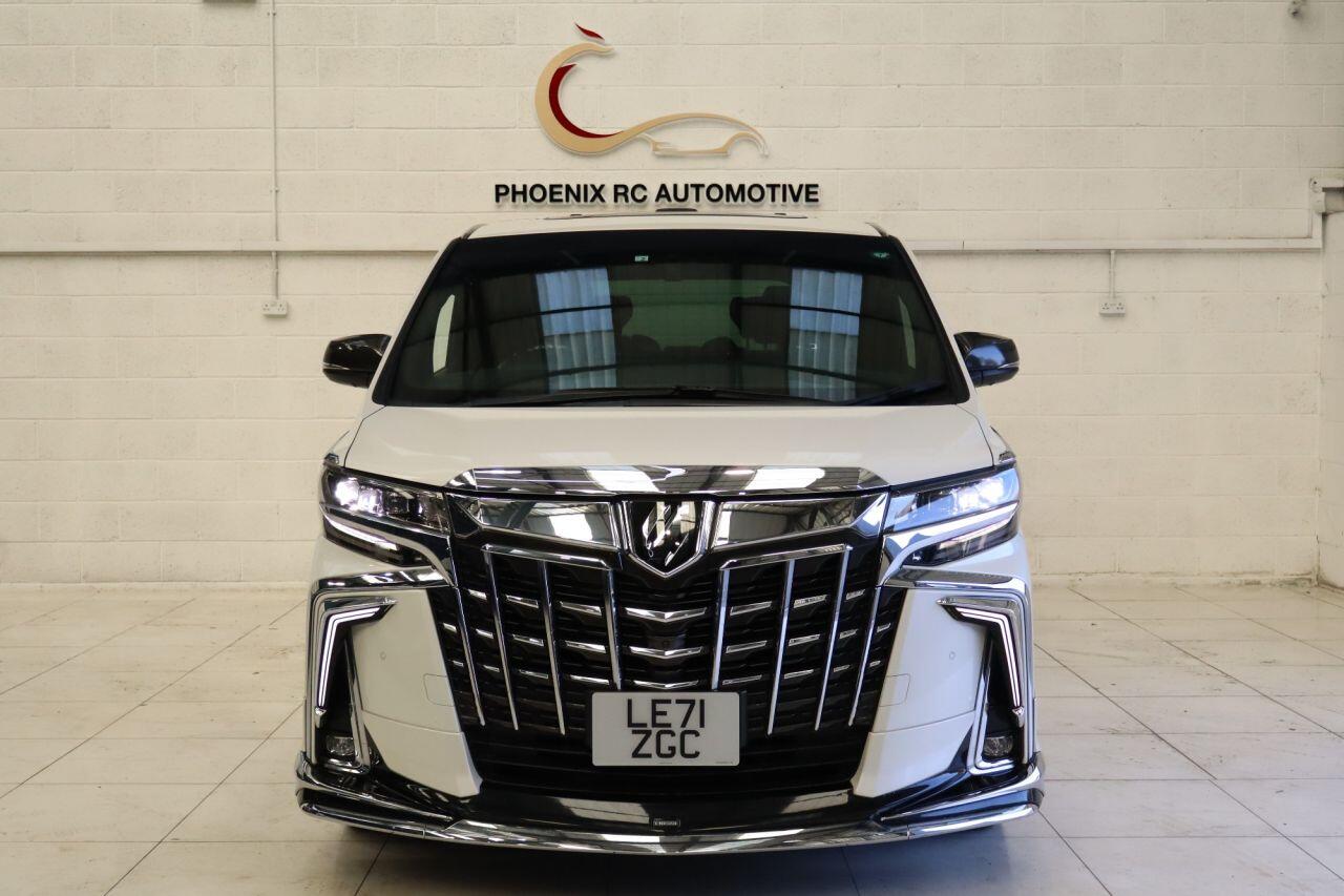 Toyota Alphard view 3