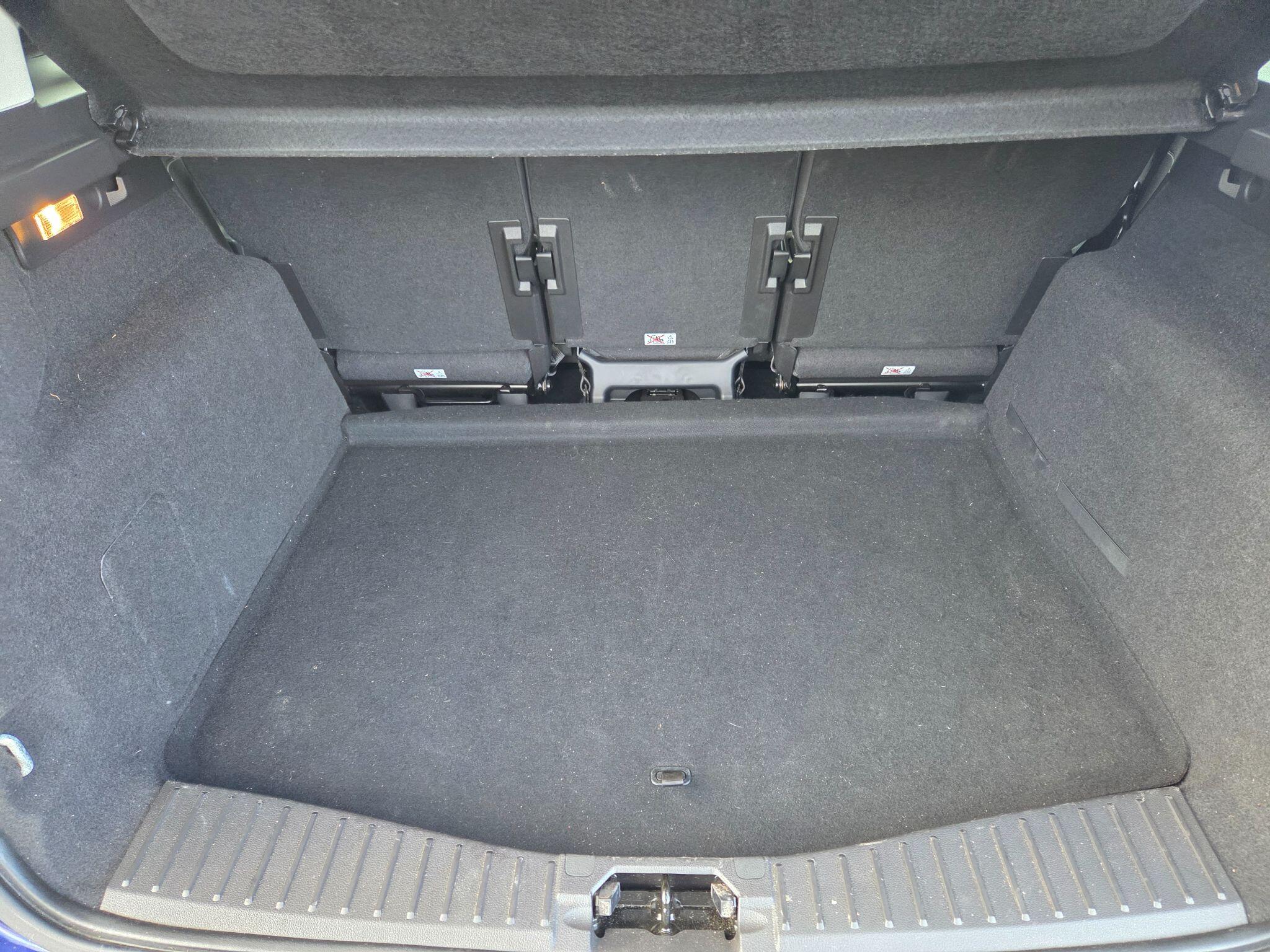 Ford C-Max view 28