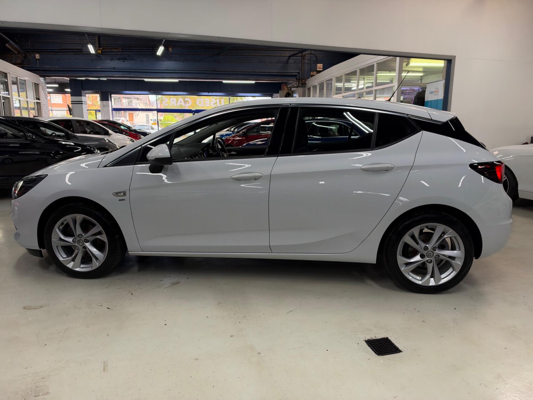 Vauxhall Astra view 9