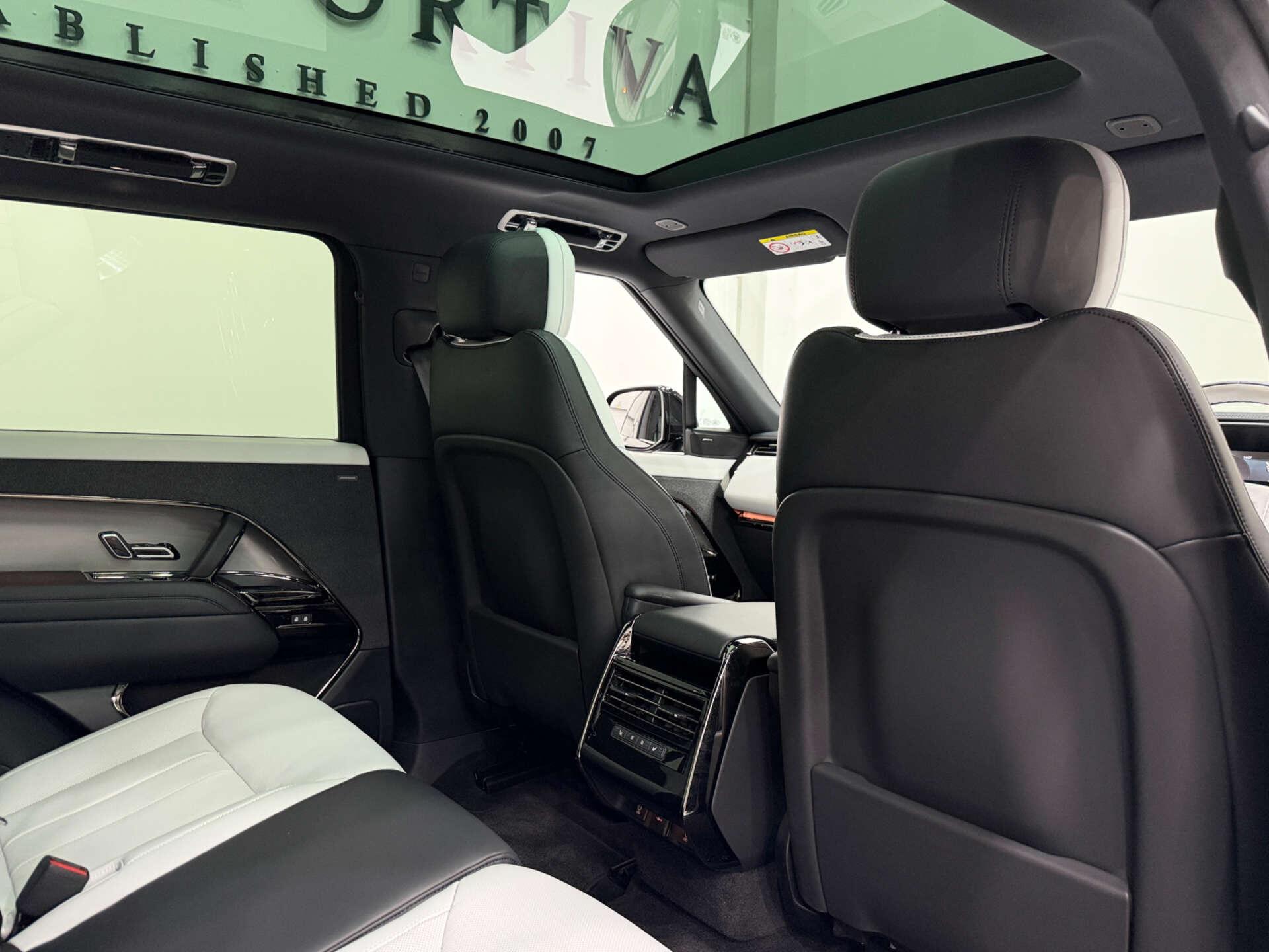 Land Rover Range Rover Sport view 16
