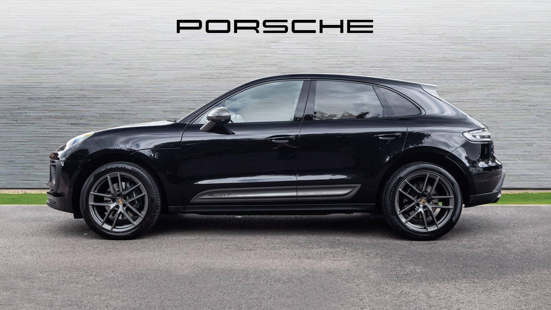 Porsche Macan view 4