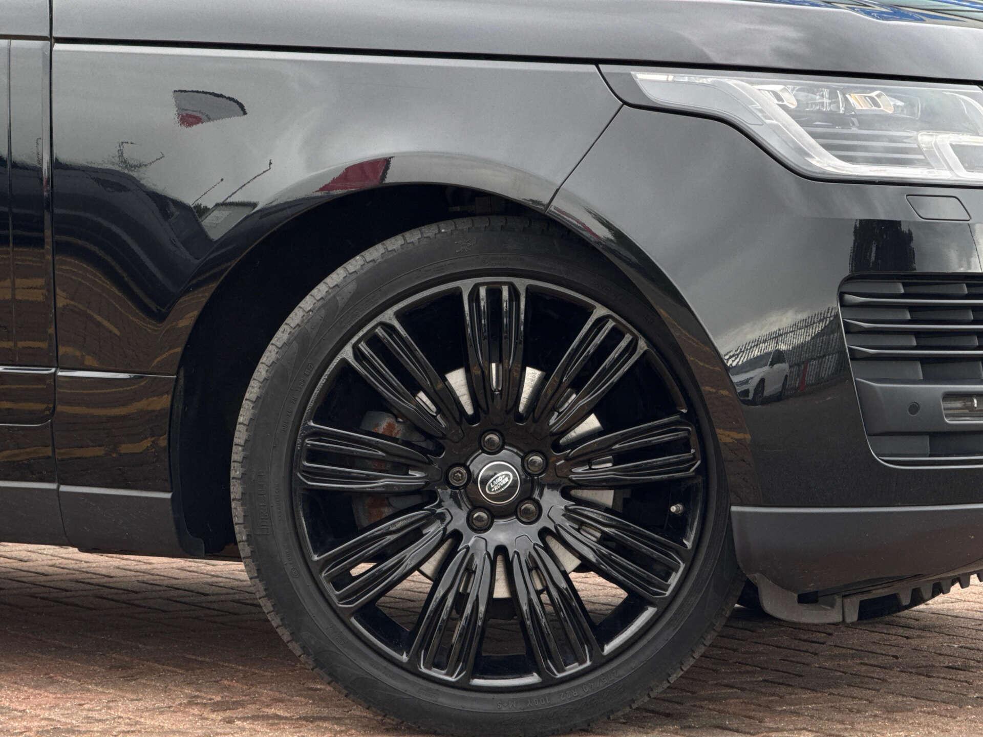 Land Rover Range Rover view 18