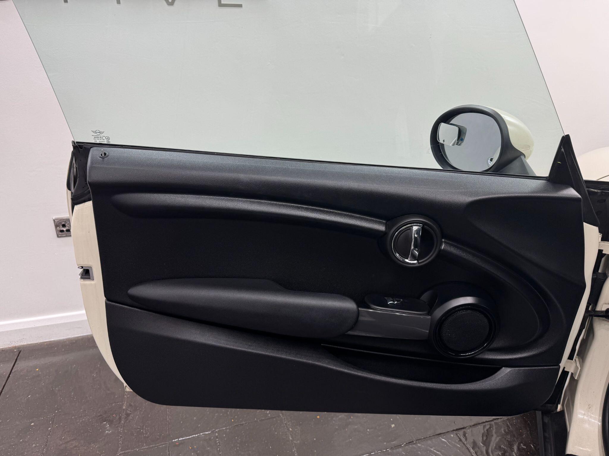 Mini Hatch view 40