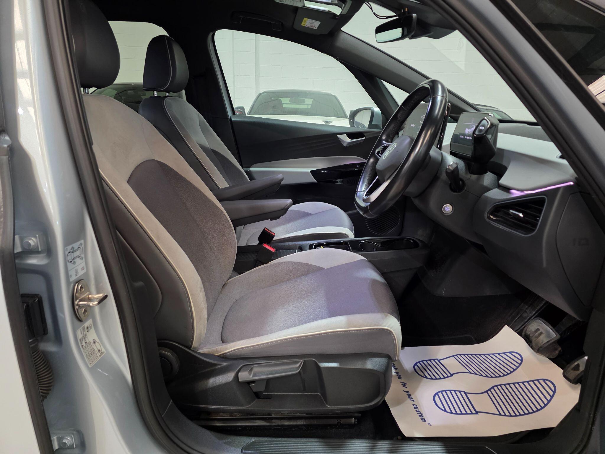Volkswagen Id.3 view 6