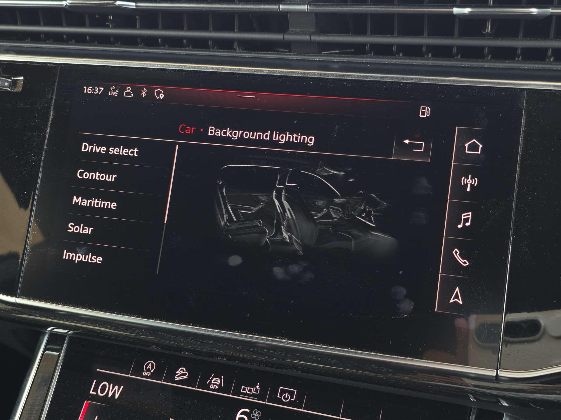 Audi Q8 view 37