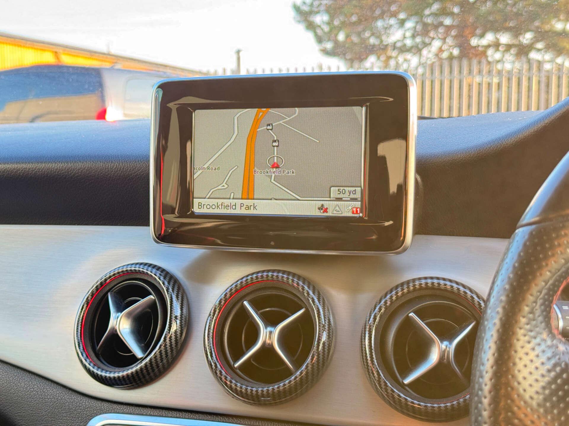 Mercedes-Benz Cla view 12