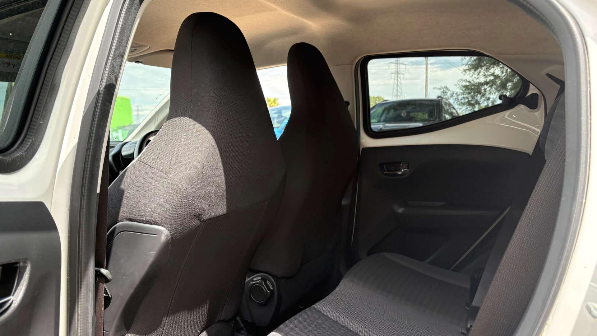 Toyota Aygo view 11