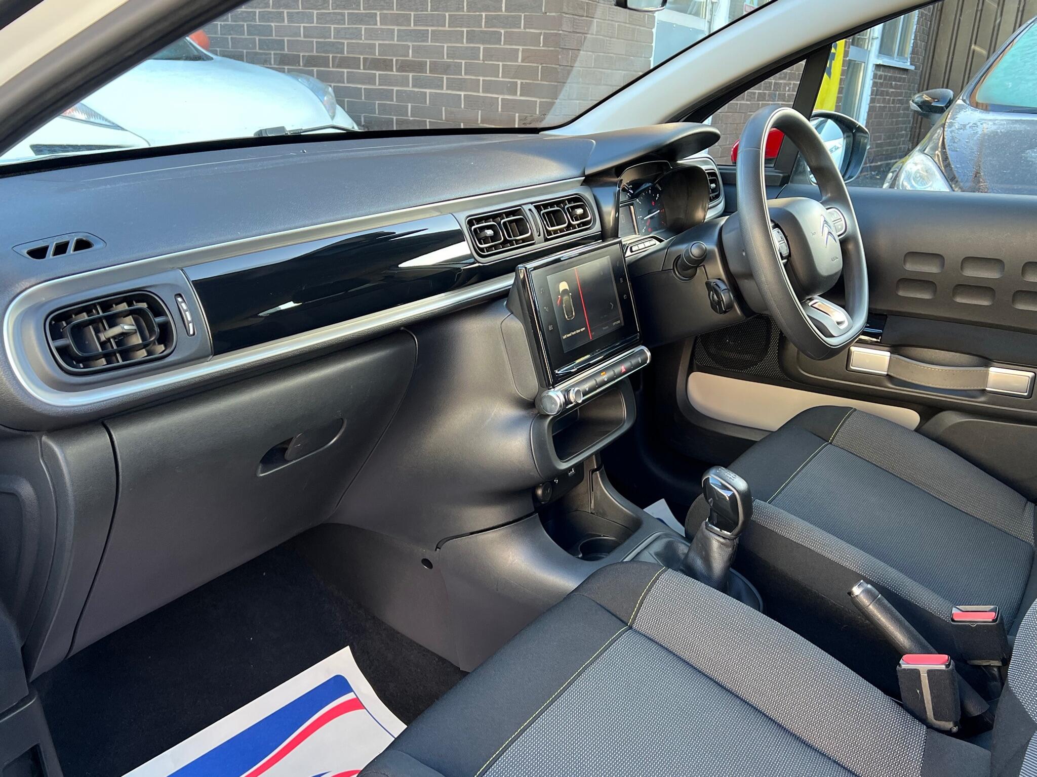 2017 Citroen C3 1.2 PureTech Feel Euro 6 5dr • 52,000 miles image 17