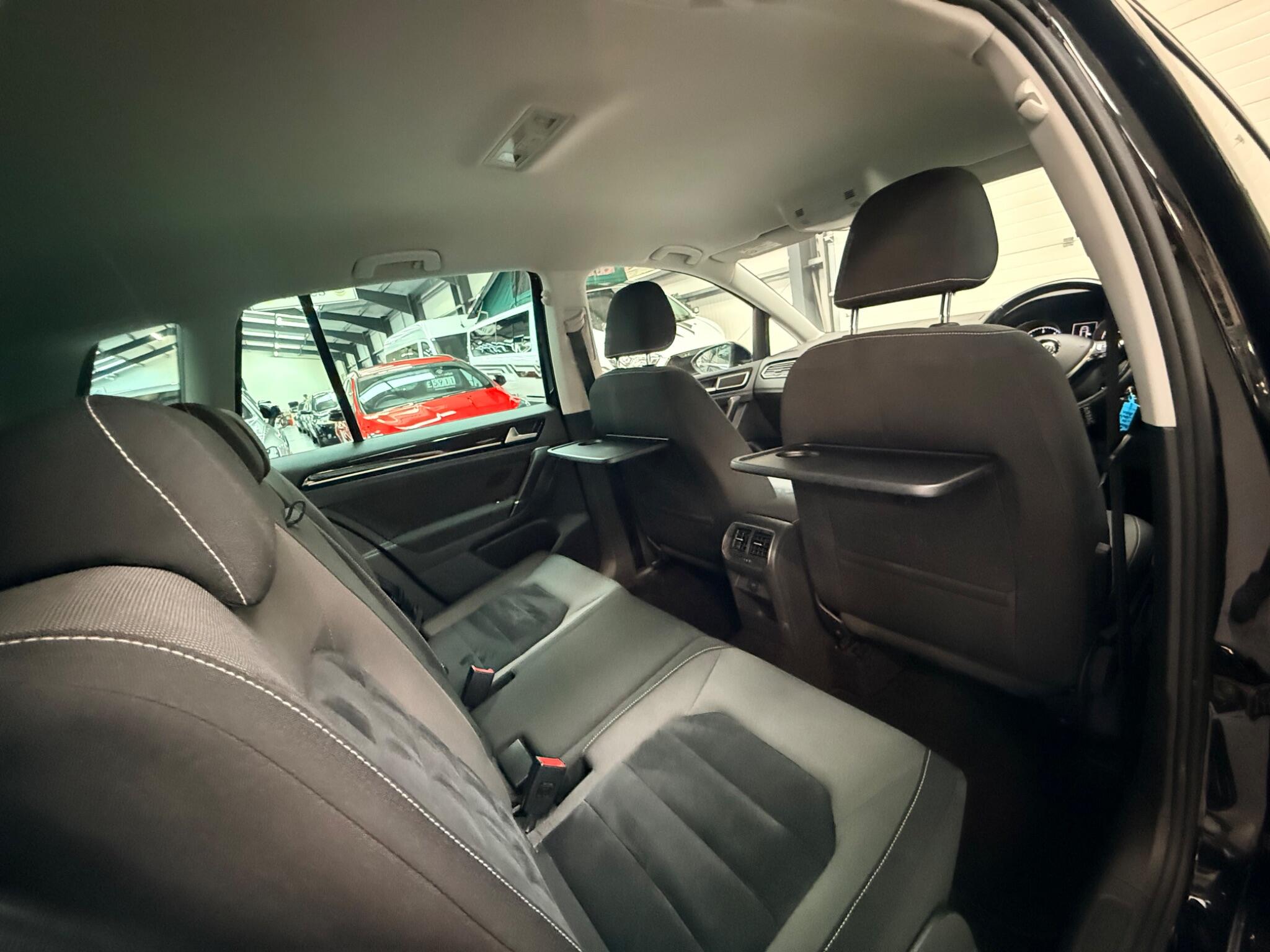 Volkswagen Golf Sportsvan view 36