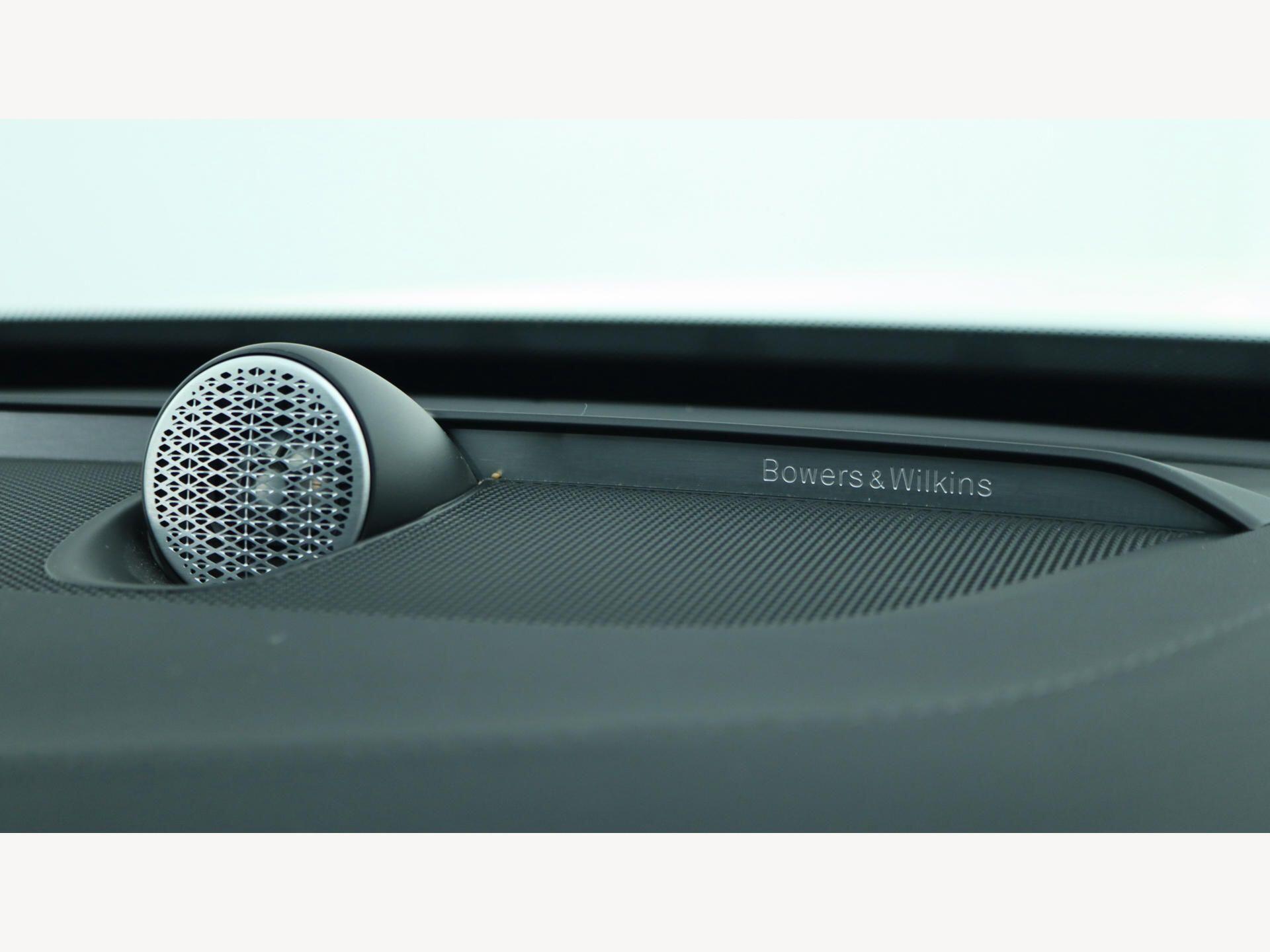 Volvo XC90 view 26