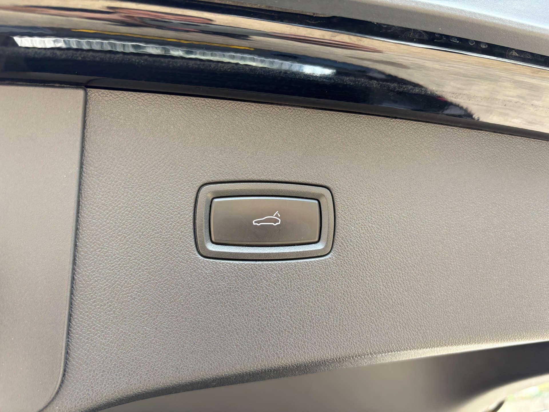 Porsche Cayenne view 54
