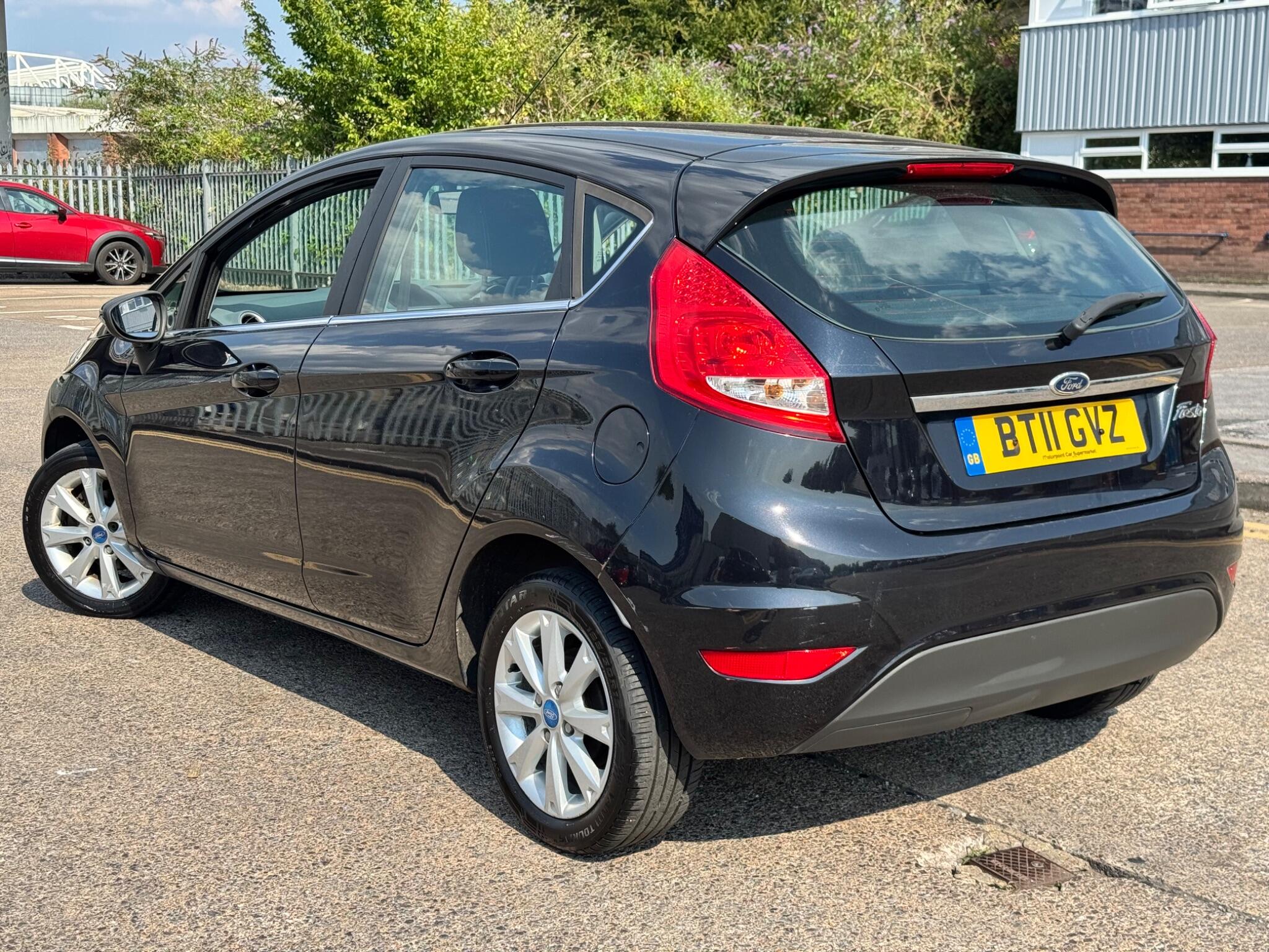 Ford Fiesta view 4