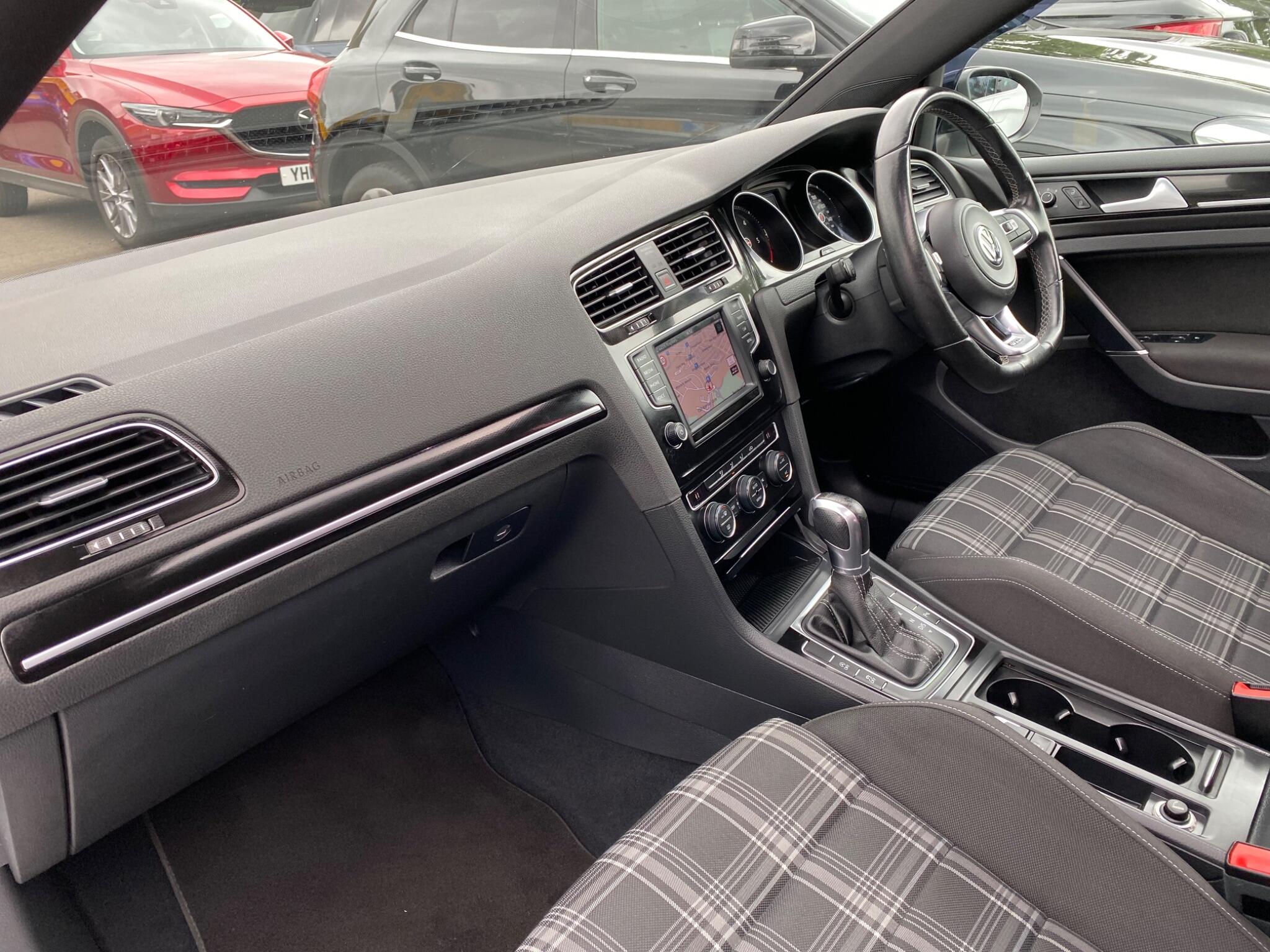 Volkswagen Golf view 39