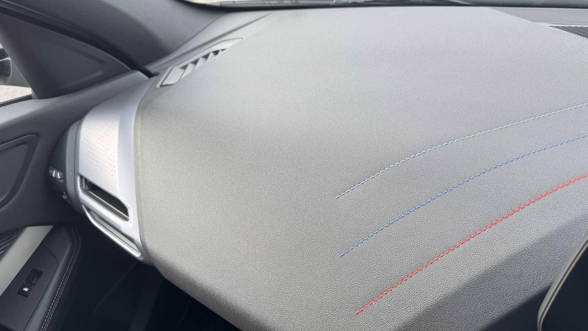 BMW 1 Series view 32