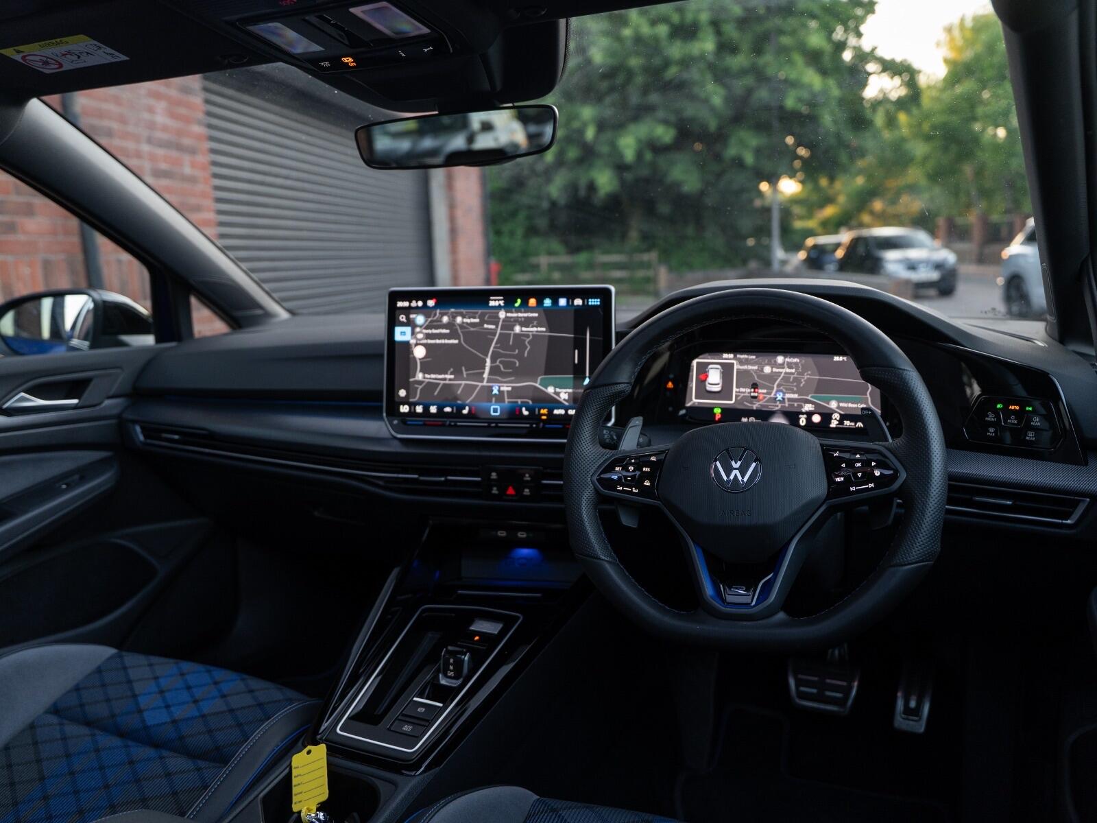 Volkswagen Golf view 42
