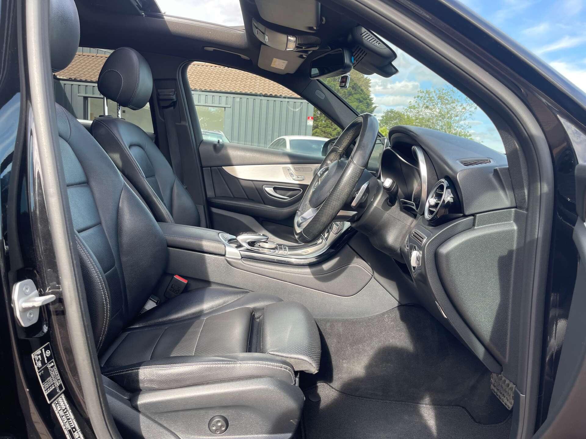 Mercedes-Benz GLC view 17