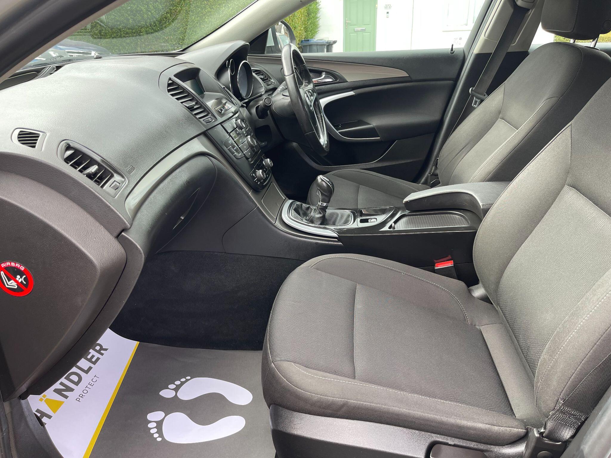 Vauxhall Insignia view 32