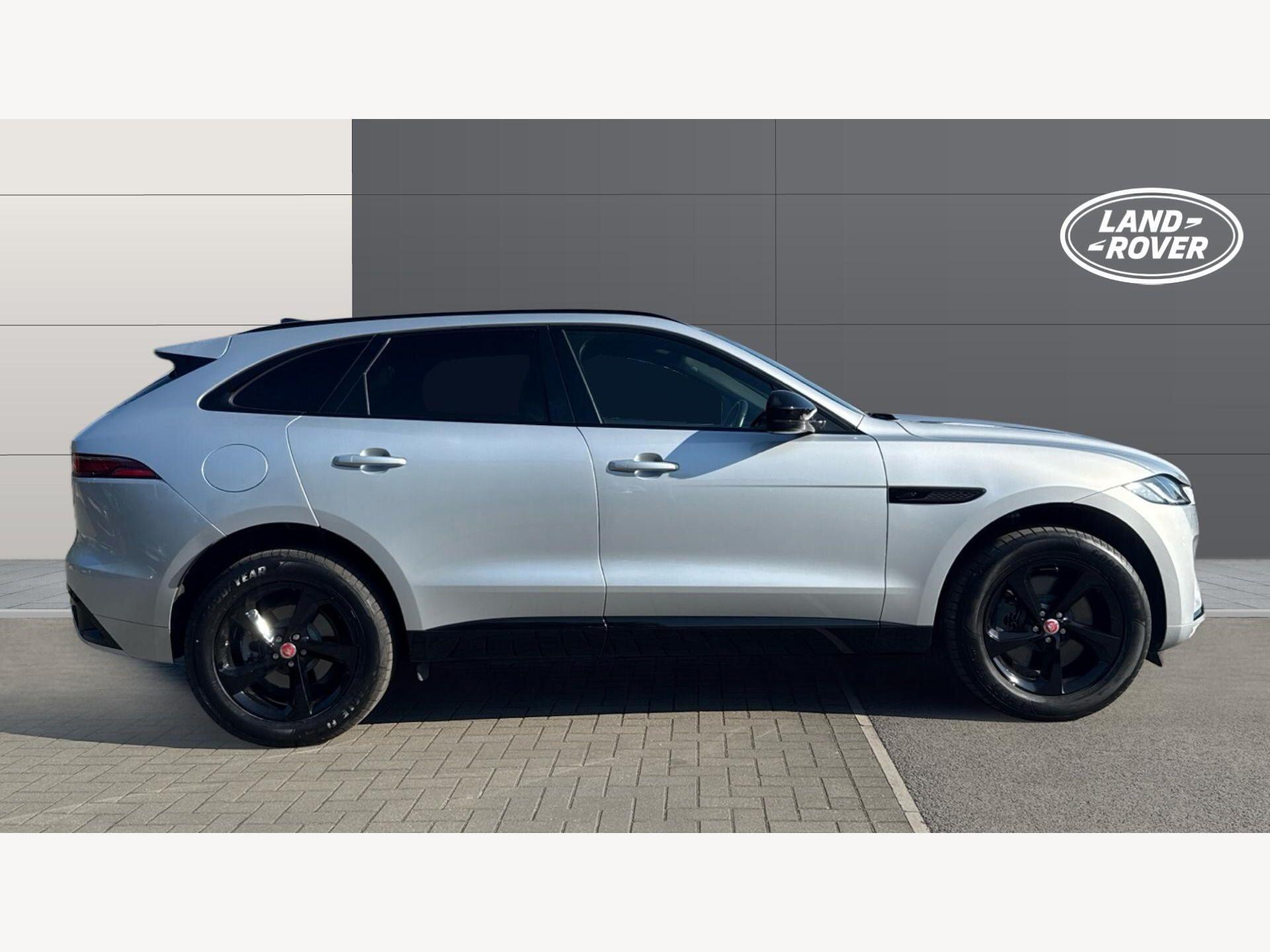 Jaguar F-Pace view 6