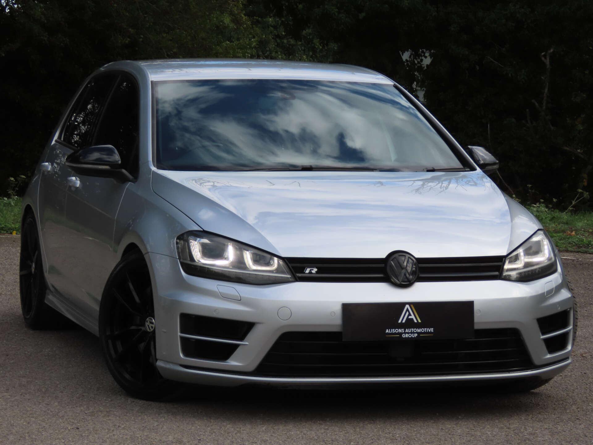 Volkswagen Golf view 4