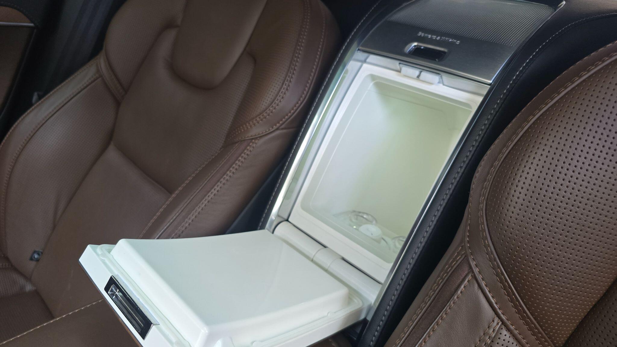 Volvo XC90 view 34