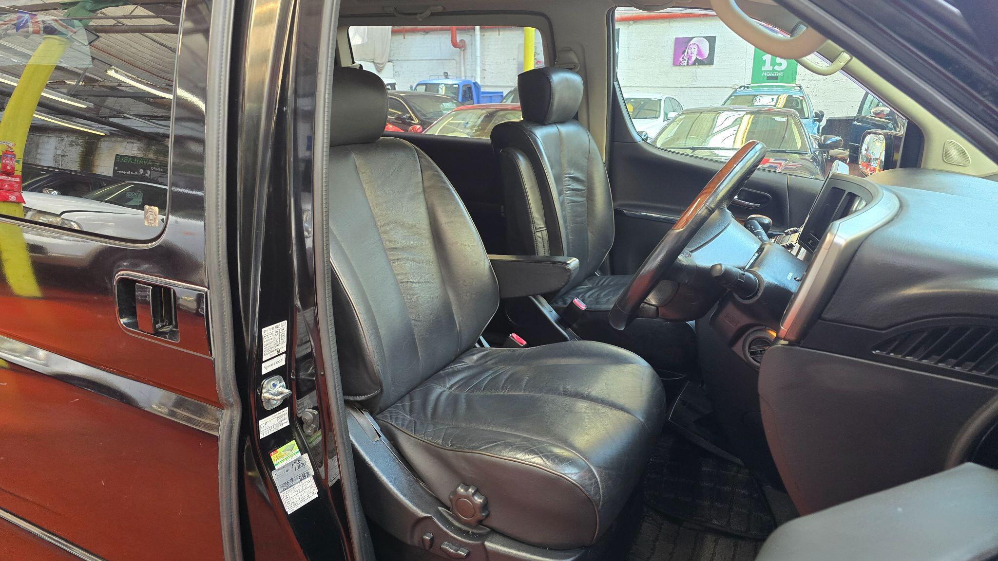 Nissan Elgrand view 17