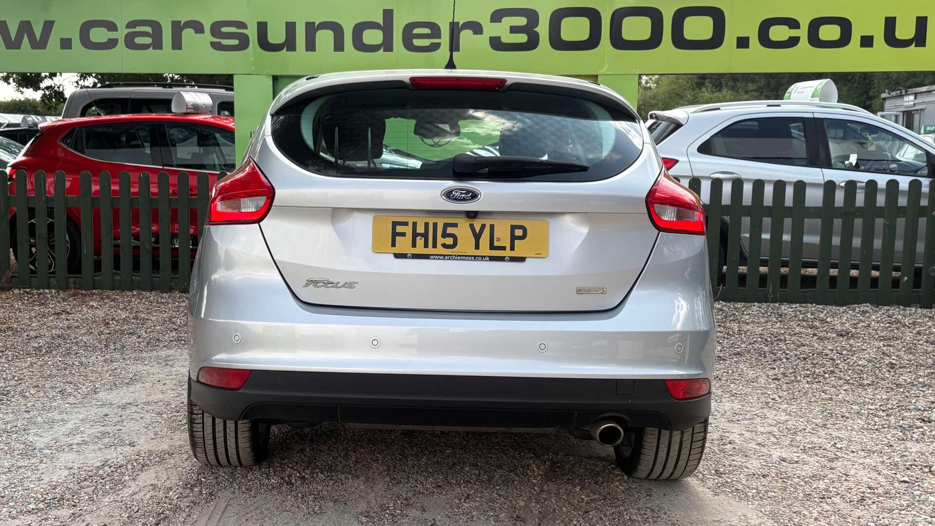 Ford Focus view 5