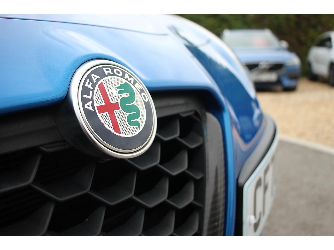 Alfa Romeo Giulietta view 35