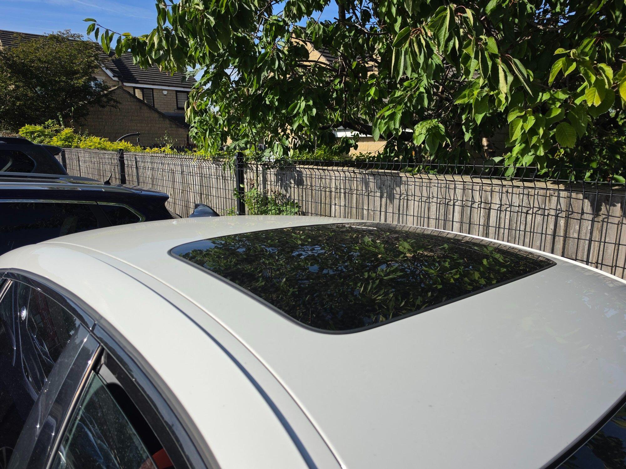BMW X6 view 3