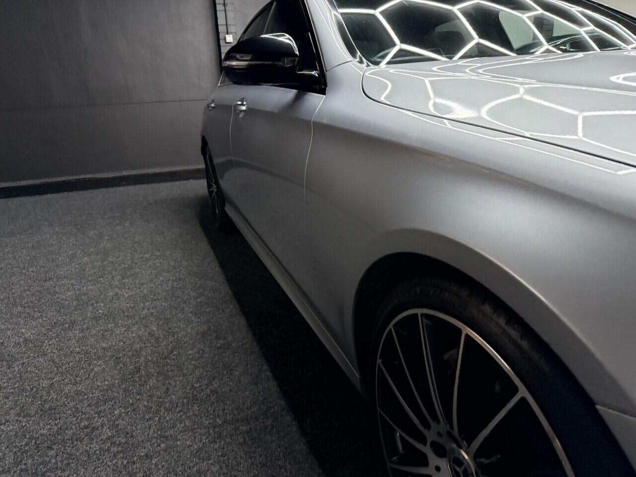Mercedes-Benz E-Class view 19