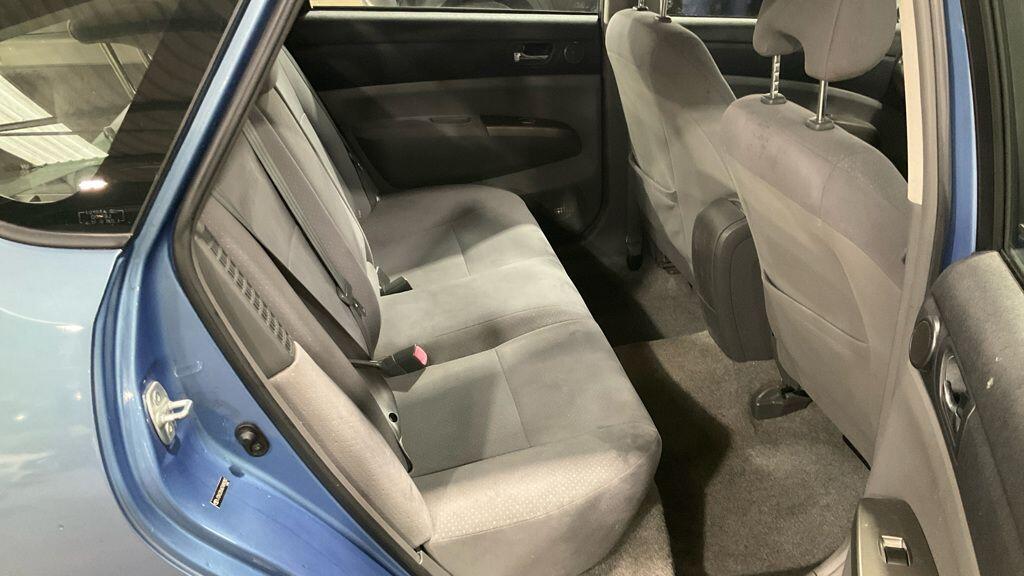 Toyota Prius view 10