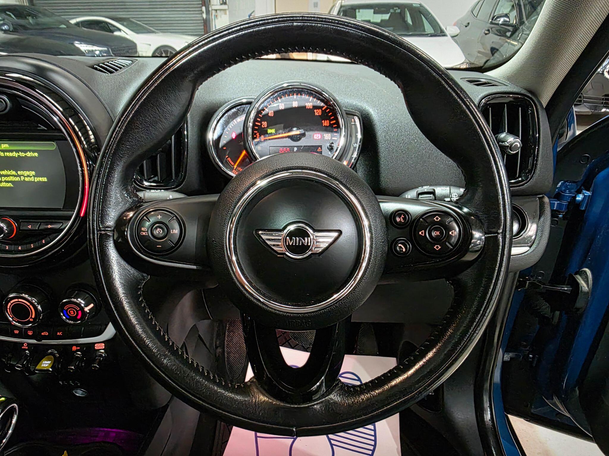 Mini Countryman view 16