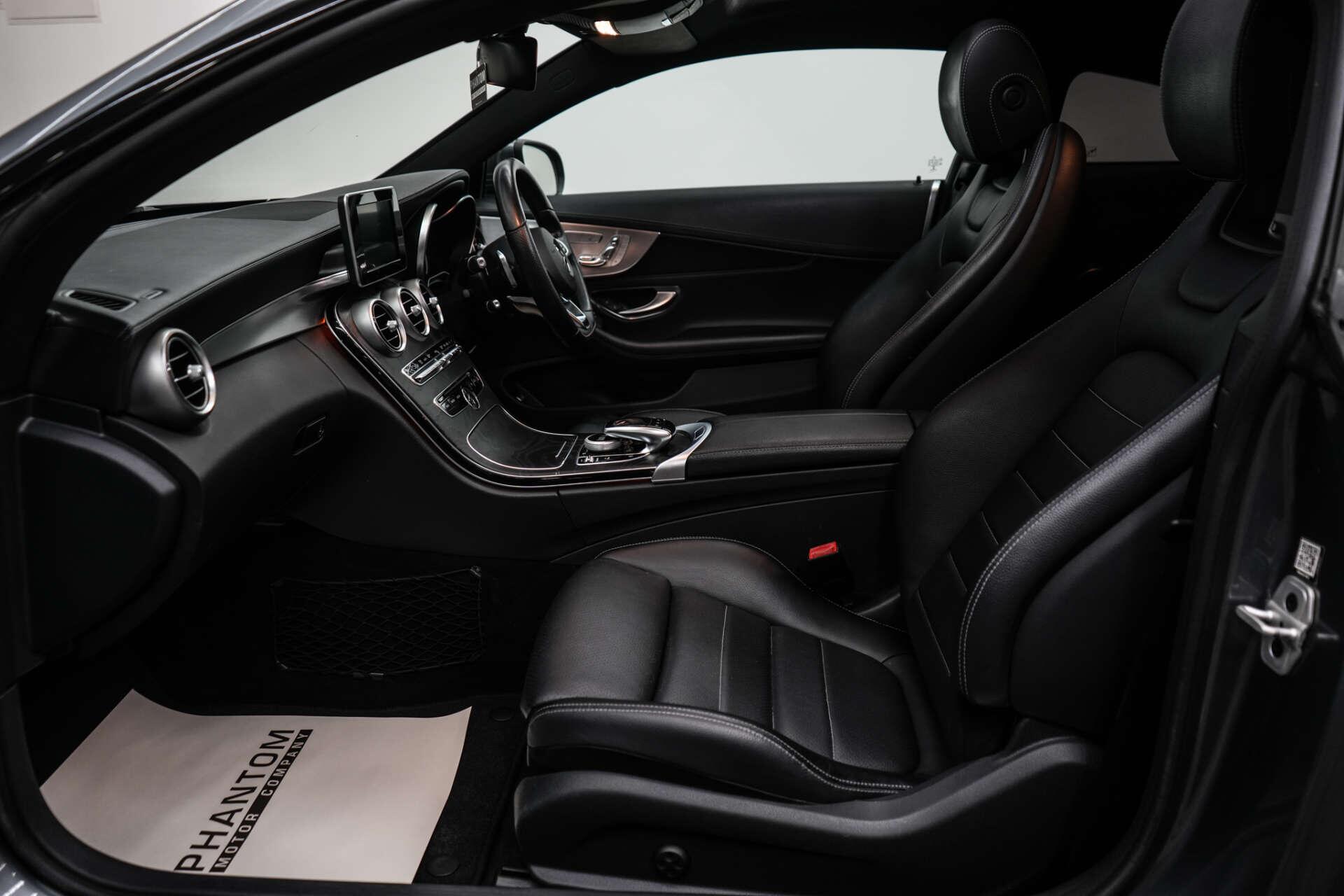 Mercedes-Benz C-Class view 23