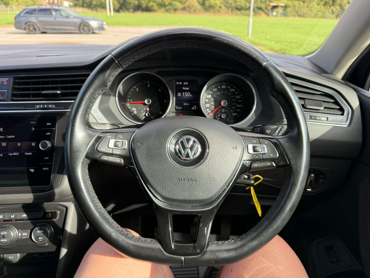 Volkswagen Tiguan Allspace view 37