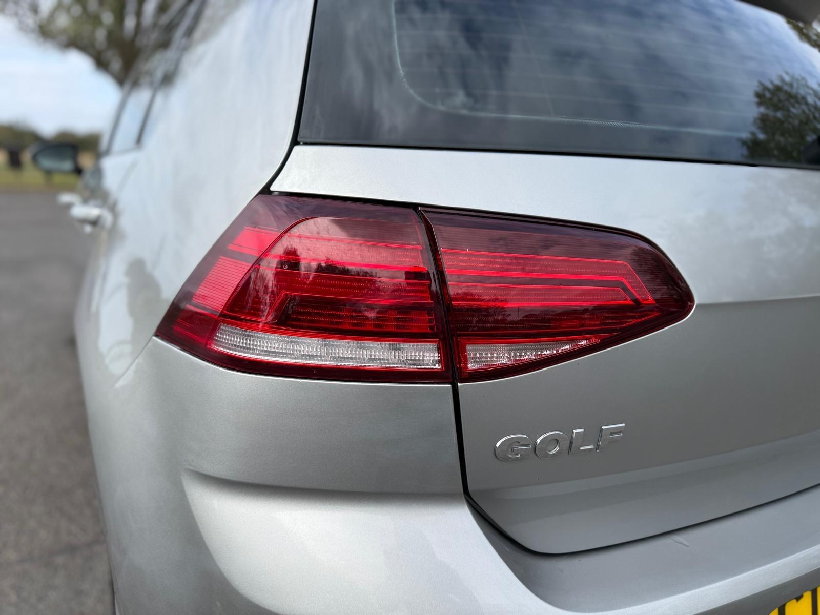 Volkswagen Golf view 50