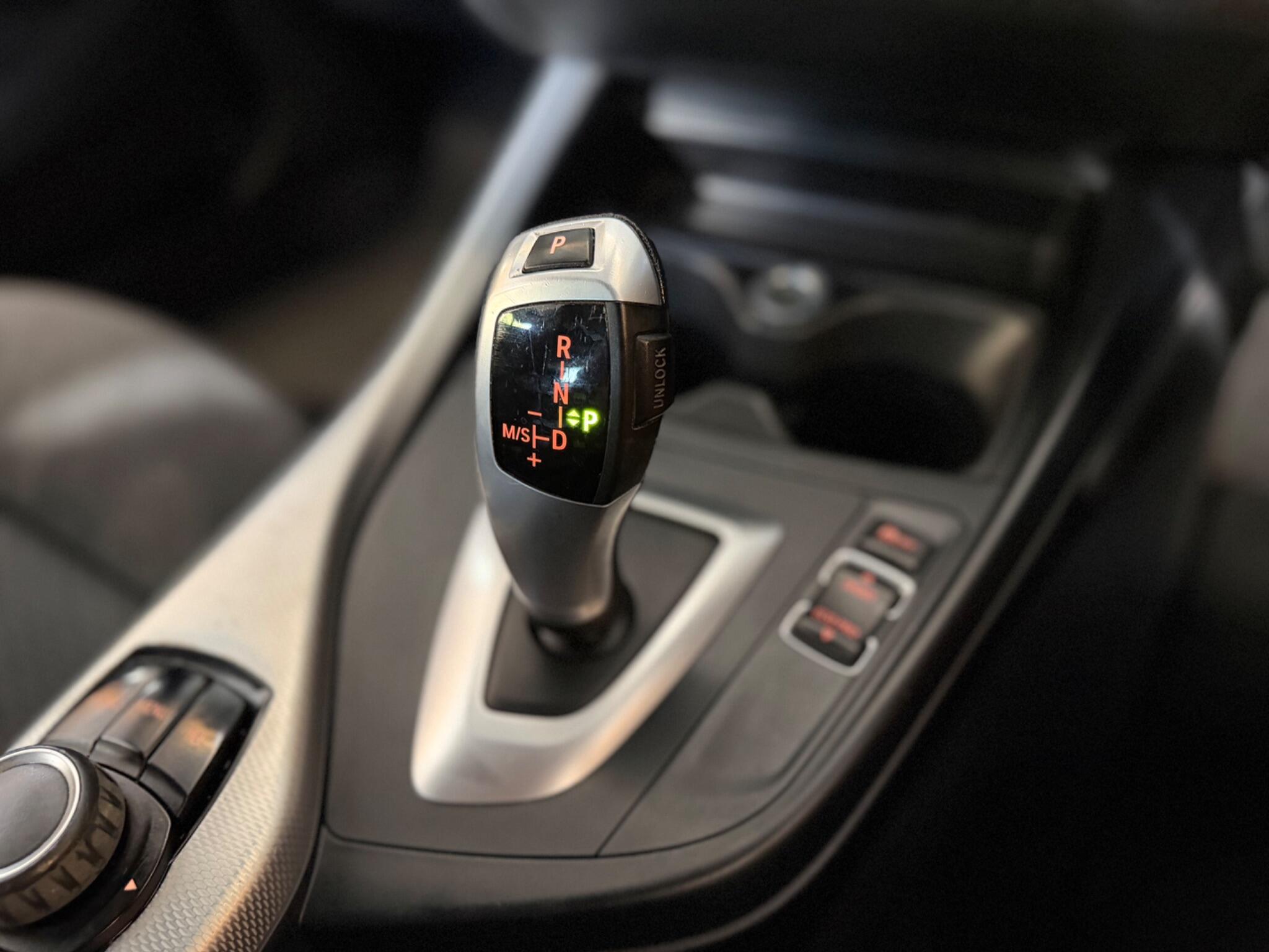 BMW 1 Series view 28