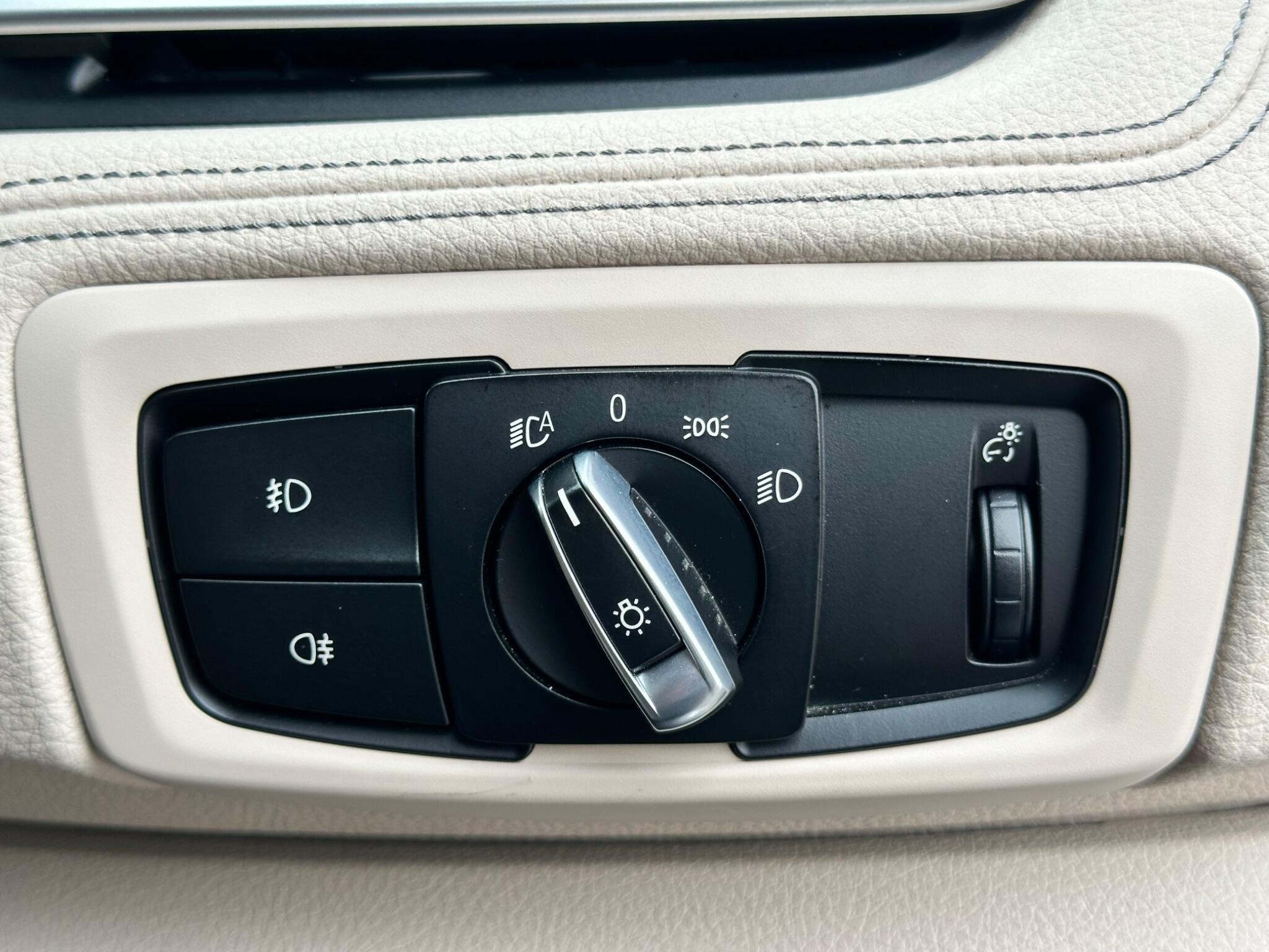 BMW 2 Series Active Tourer view 21