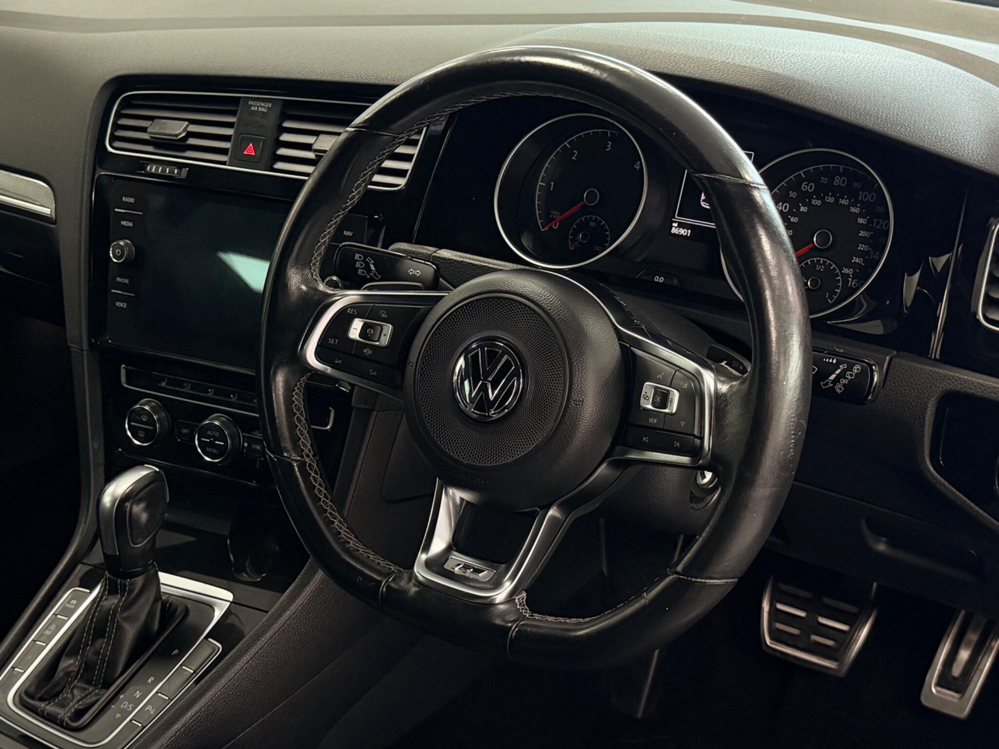 Volkswagen Golf view 28