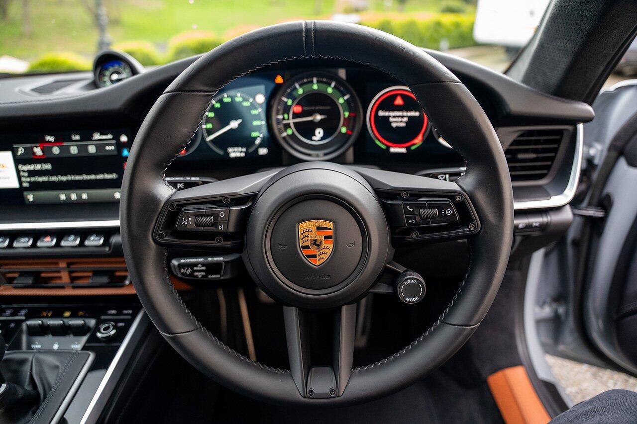 Porsche 911 view 62