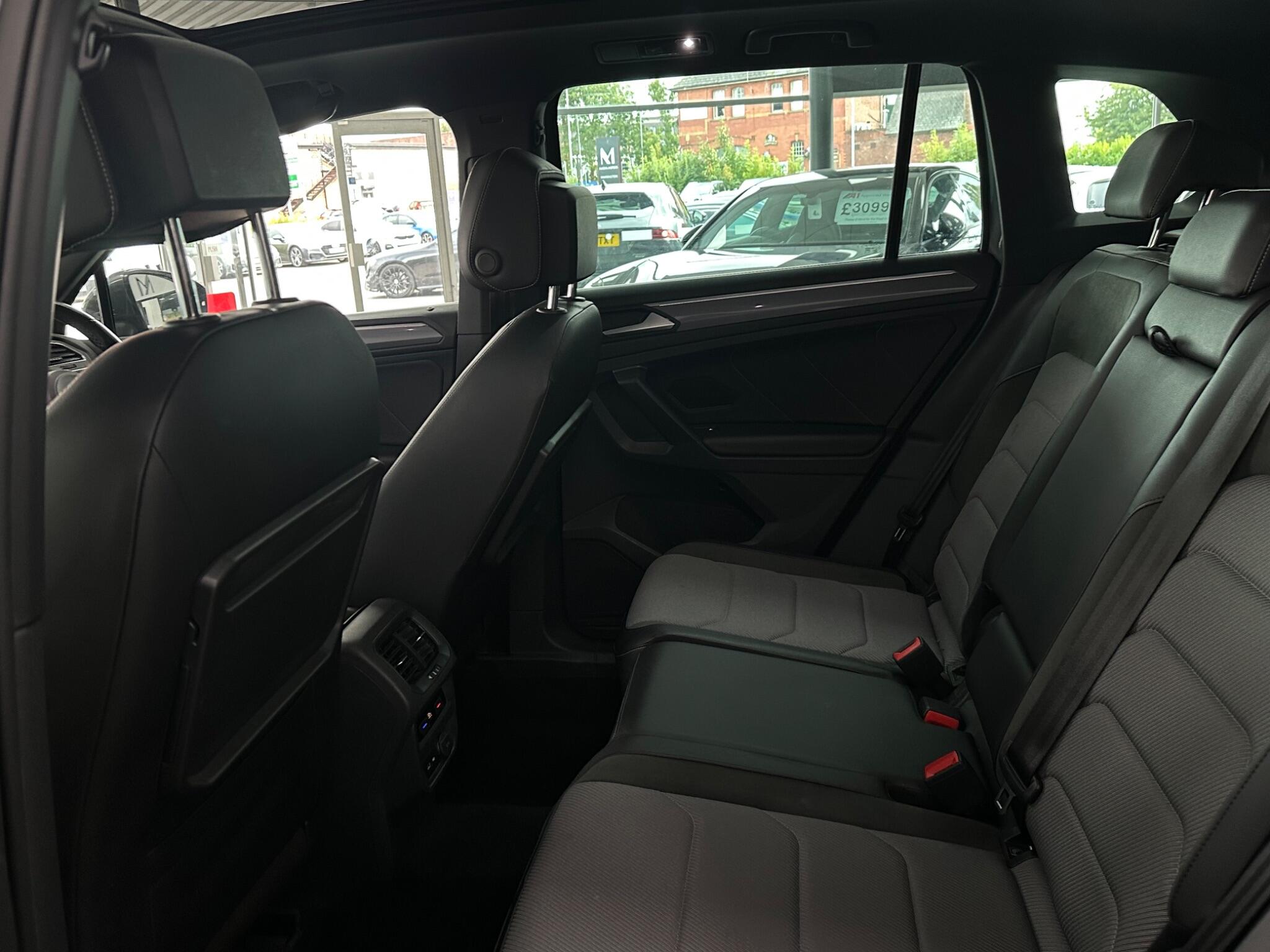 Volkswagen Tiguan view 41