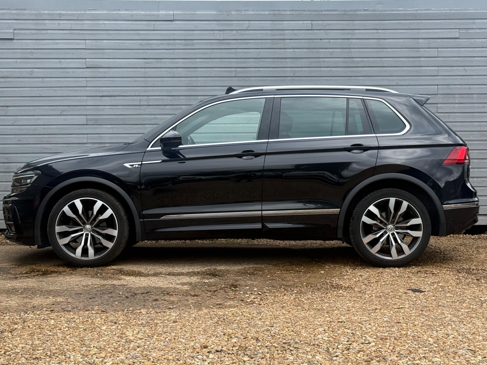 Volkswagen Tiguan view 8