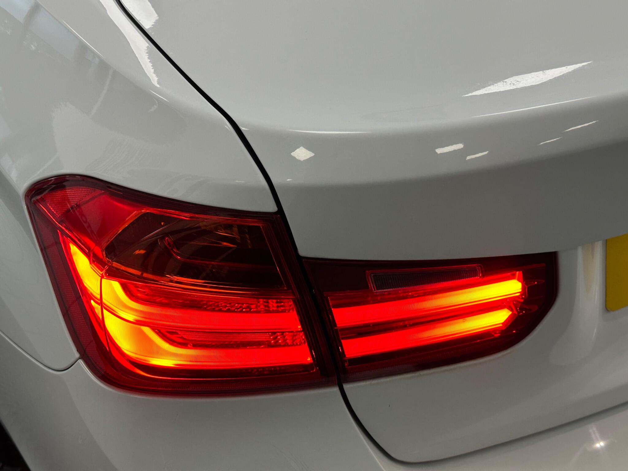 BMW 3 Series view 31