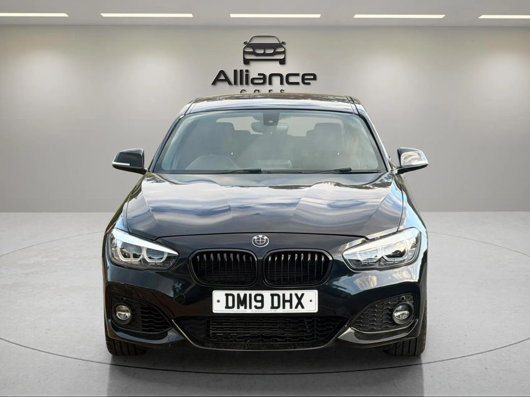 BMW 1 Series view 8