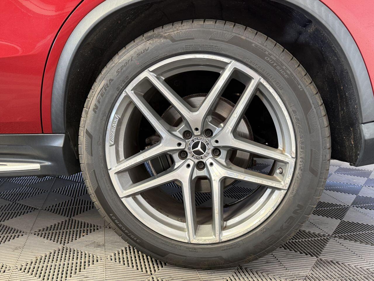 Mercedes-Benz Gle view 21