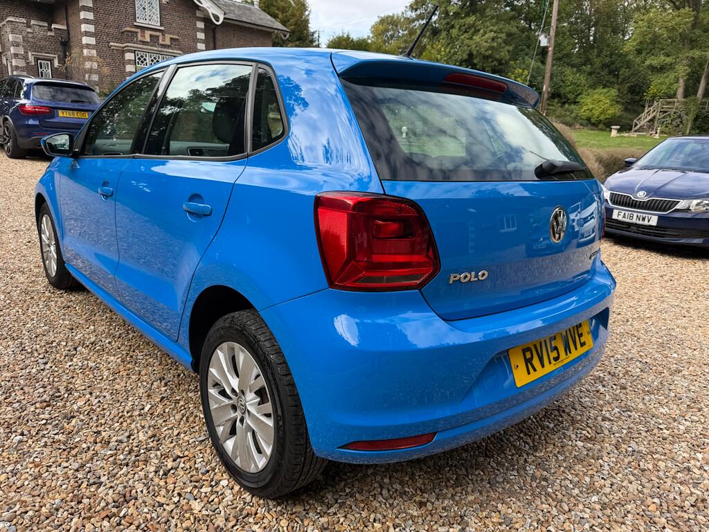 Volkswagen Polo view 2
