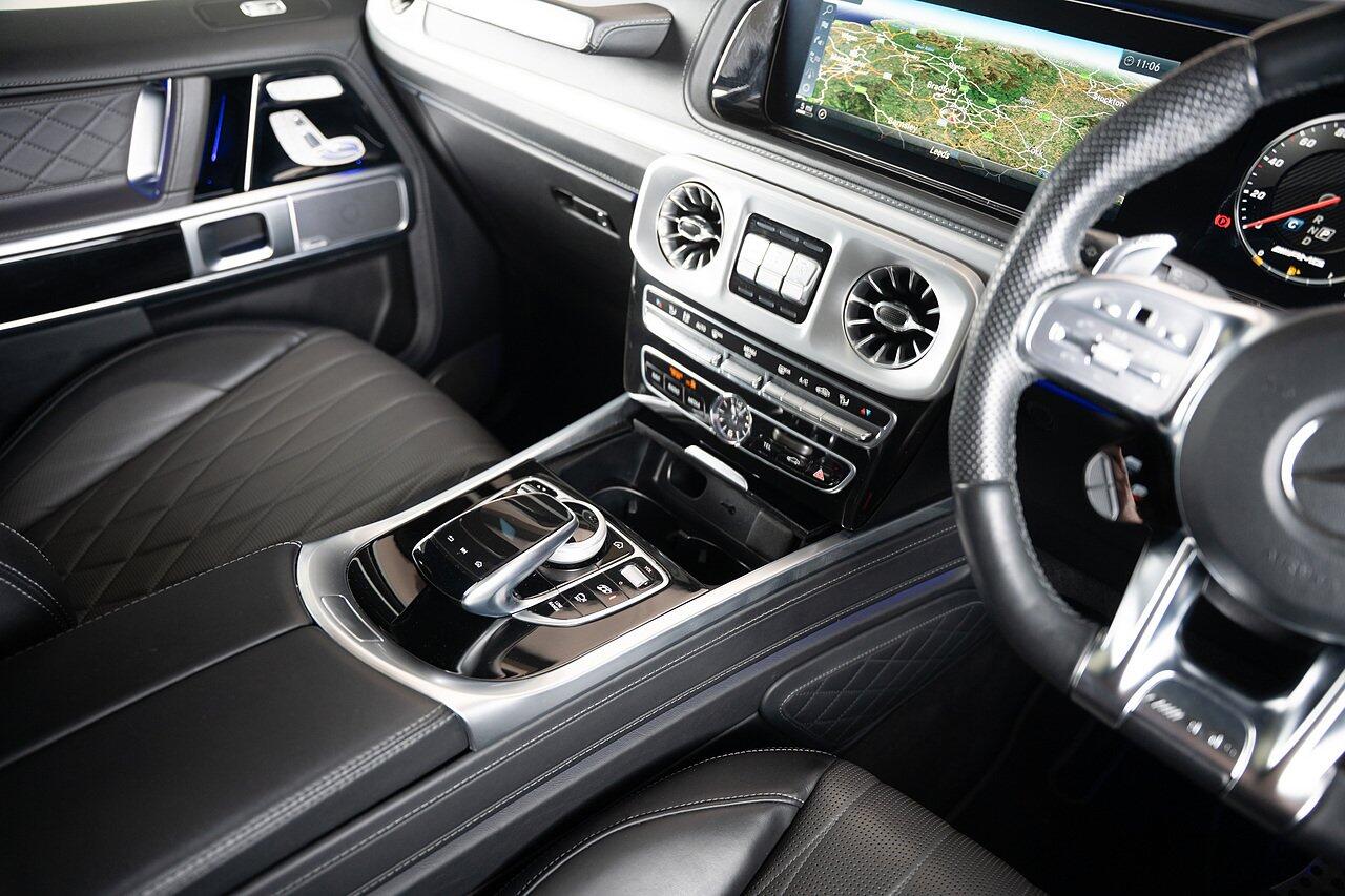 Mercedes-Benz G-Class view 36